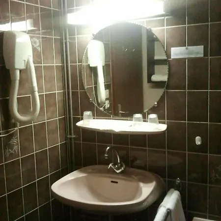 Restaurant La Croix D'or 2*